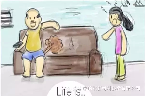 人生就是。。。 妻子已經(jīng)發(fā)火，你卻肆無忌憚地放屁“排毒氣”